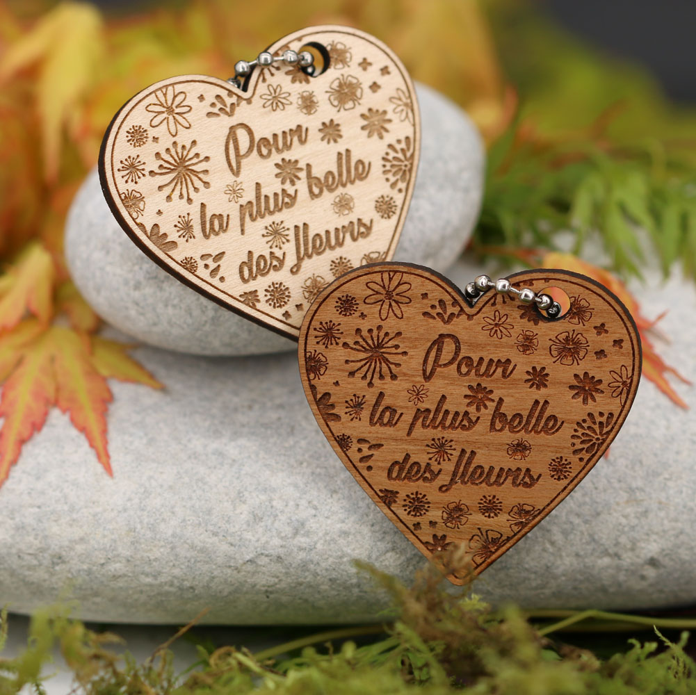 porte-clés en bois personnalisé gravé 50 mm coeur le fleuri idée cadeau fête des mères