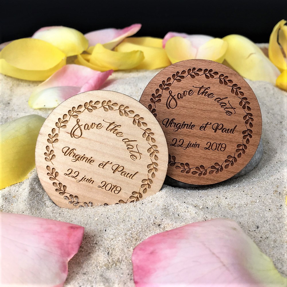 magnet personnalisé 50 mm rond en bois gravé pour les mariages