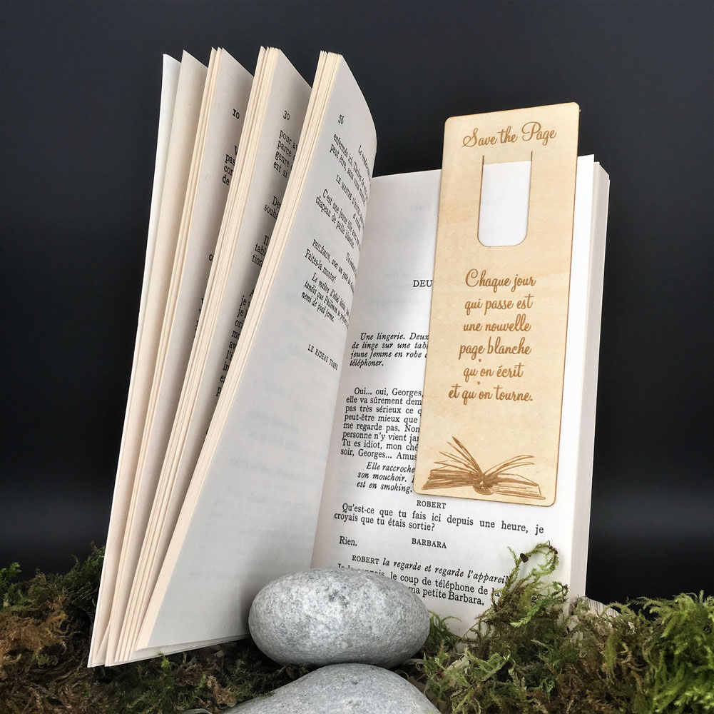 marque page personnalisé en bois gravé