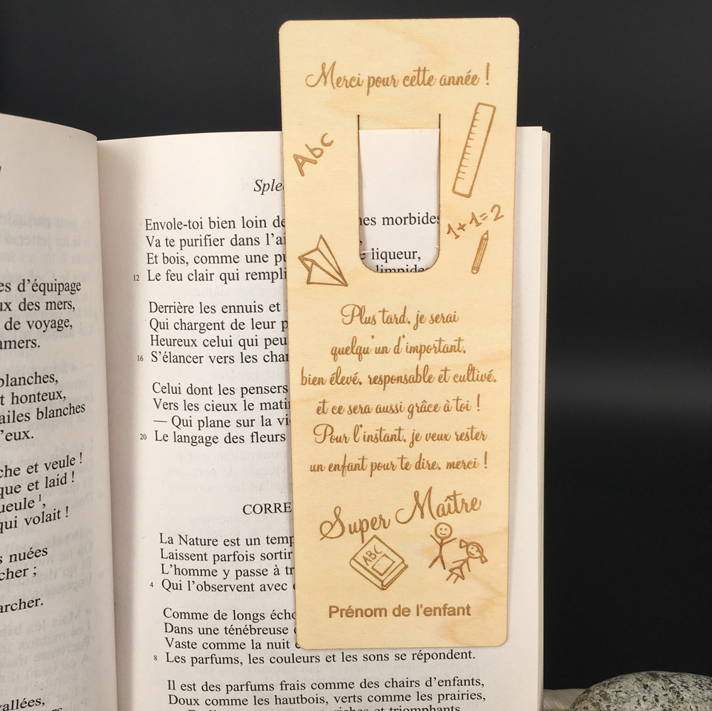 marque page personnalisé en bois gravé cadeau maître fin d'année