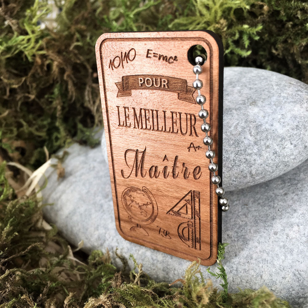 porte-clés personnalisé en bois gravé meilleur maître
