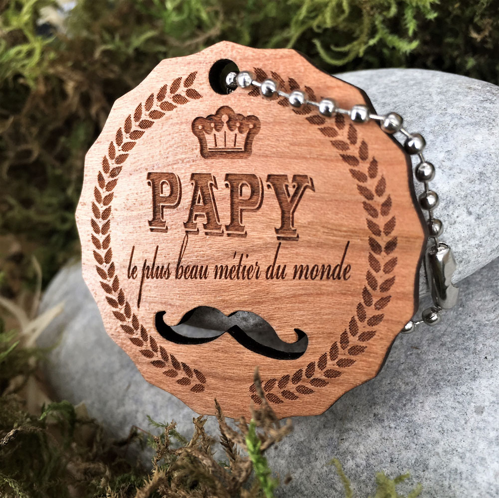 porte-clés personnalisé en bois avec gravure laser papy