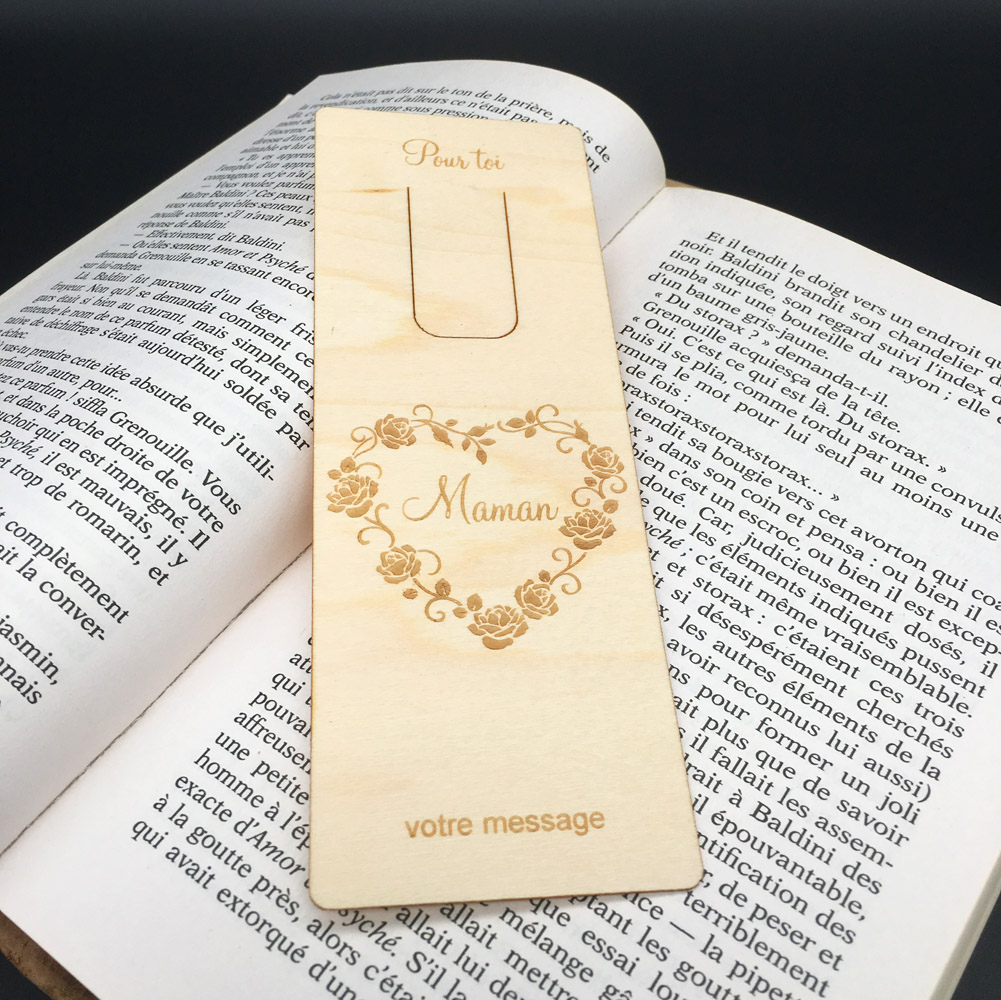 marque-page personnalisé en bois gravé pour les mamans