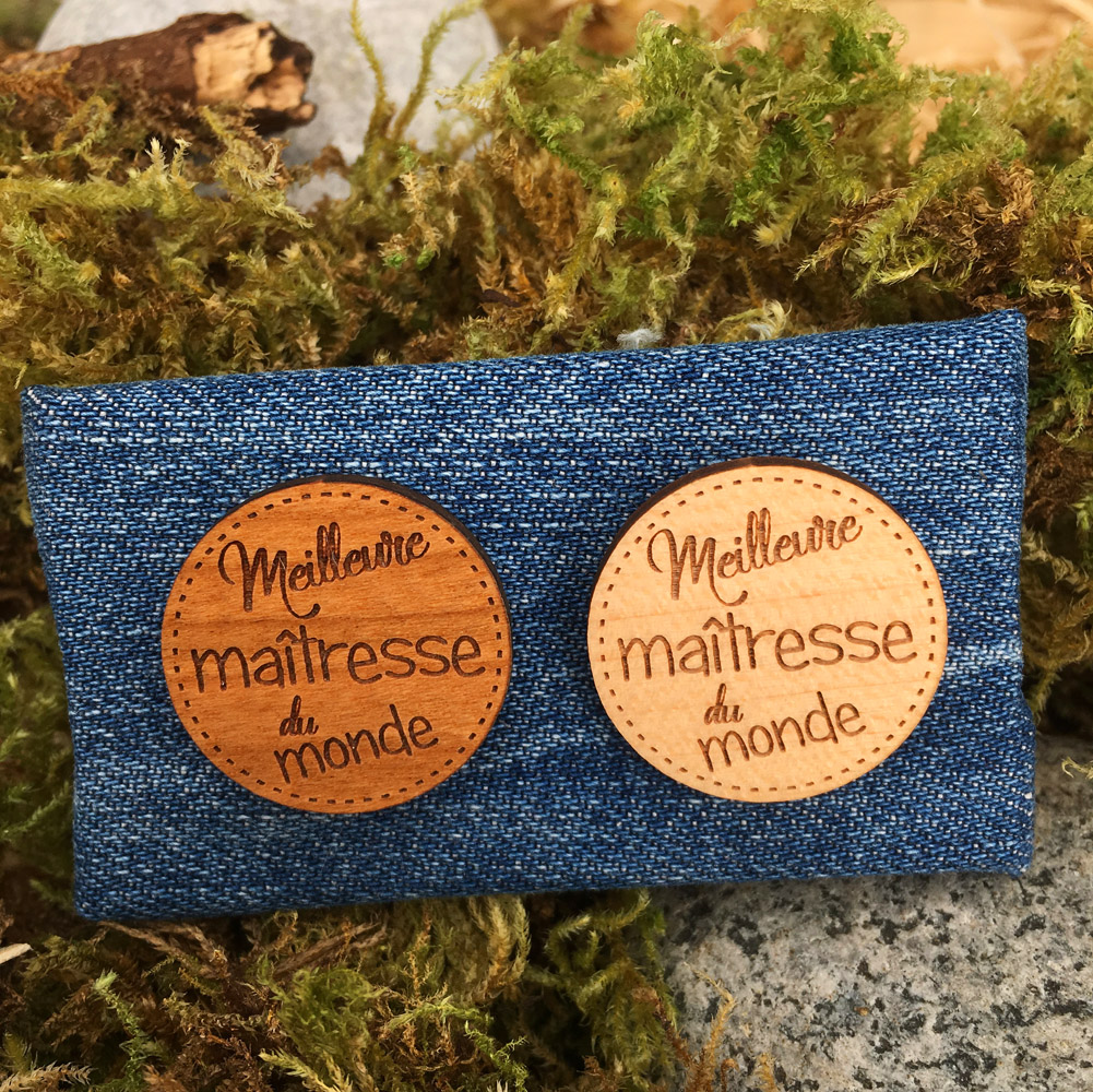 pin's bois personnalisé gravé meilleure maîtresse - cadeau de fin d'année scolaire