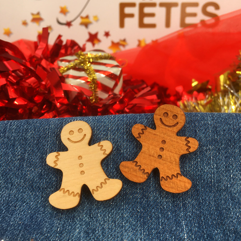 pin's bois personnalisé gravé bonhomme pain d'épices