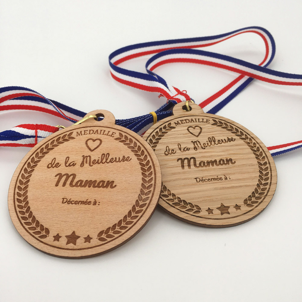 médaille bois personnalisable maman hêtre et chêne