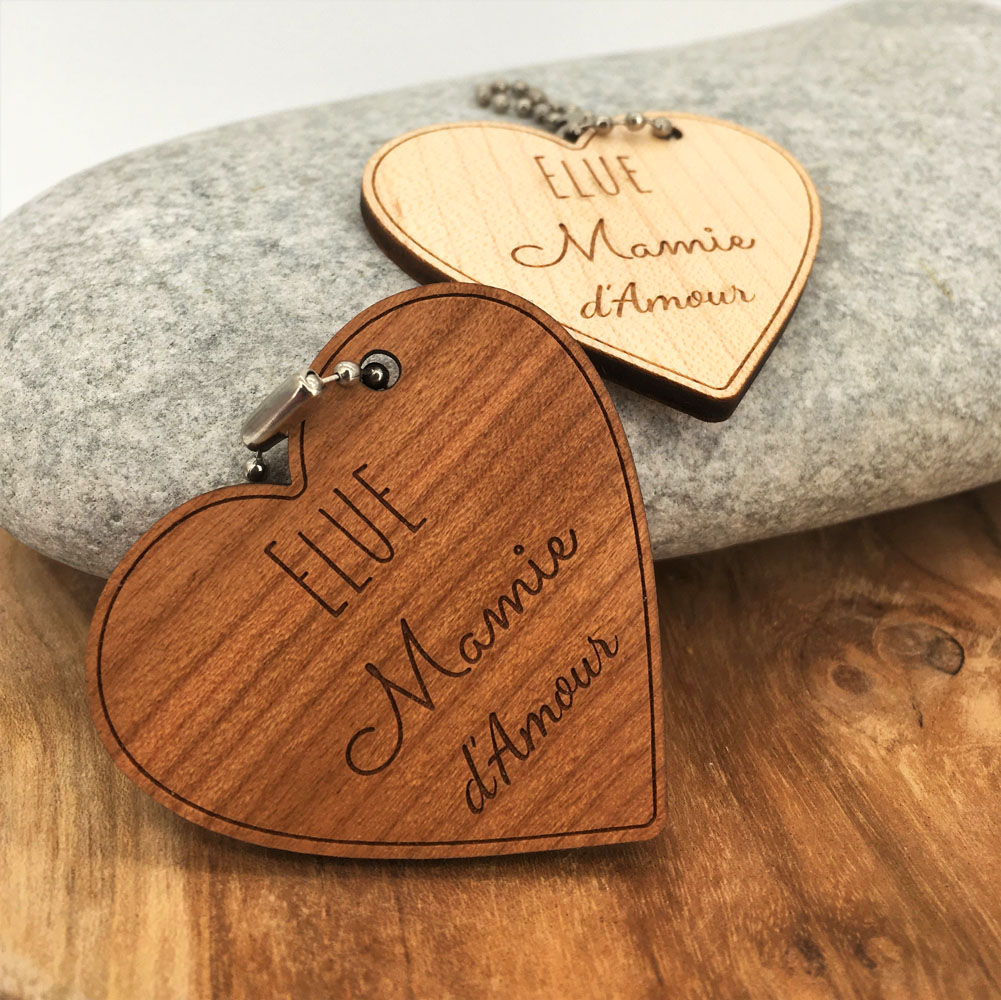 porte-clés bois coeur personnalisé élue mamie d'amour