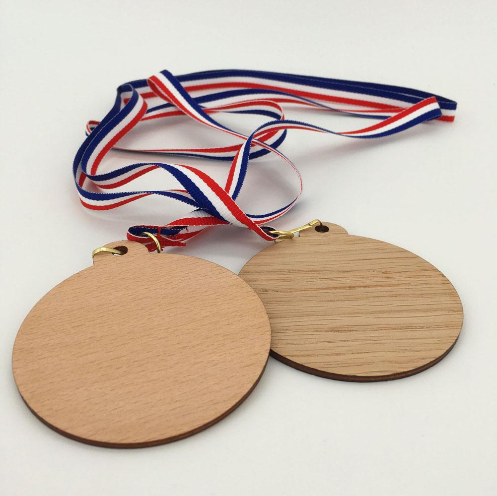 médaille bois 100% personnalisable ensemble
