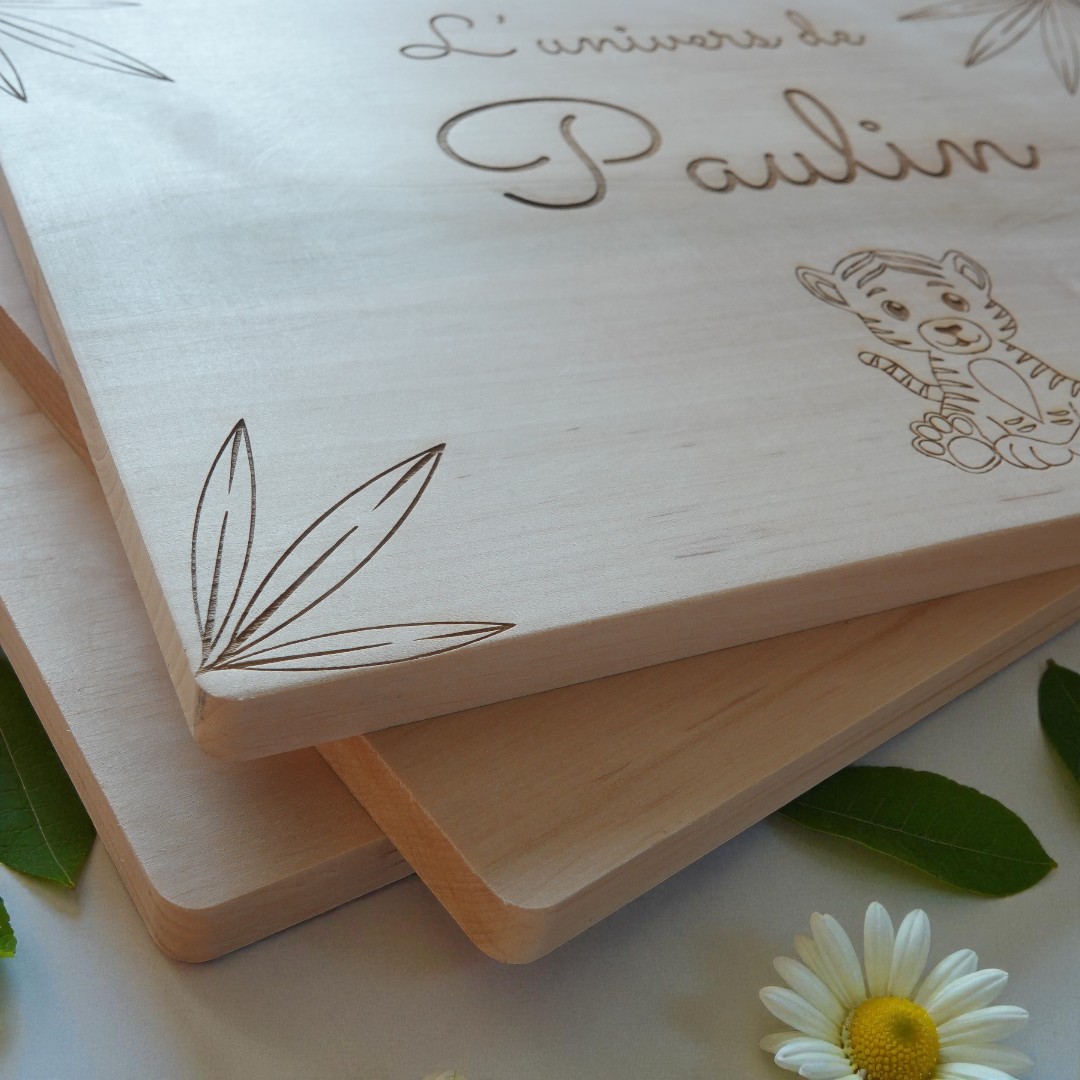 Plaque déco bois A4 en aulne pour décoration maison zoom sur la gravure